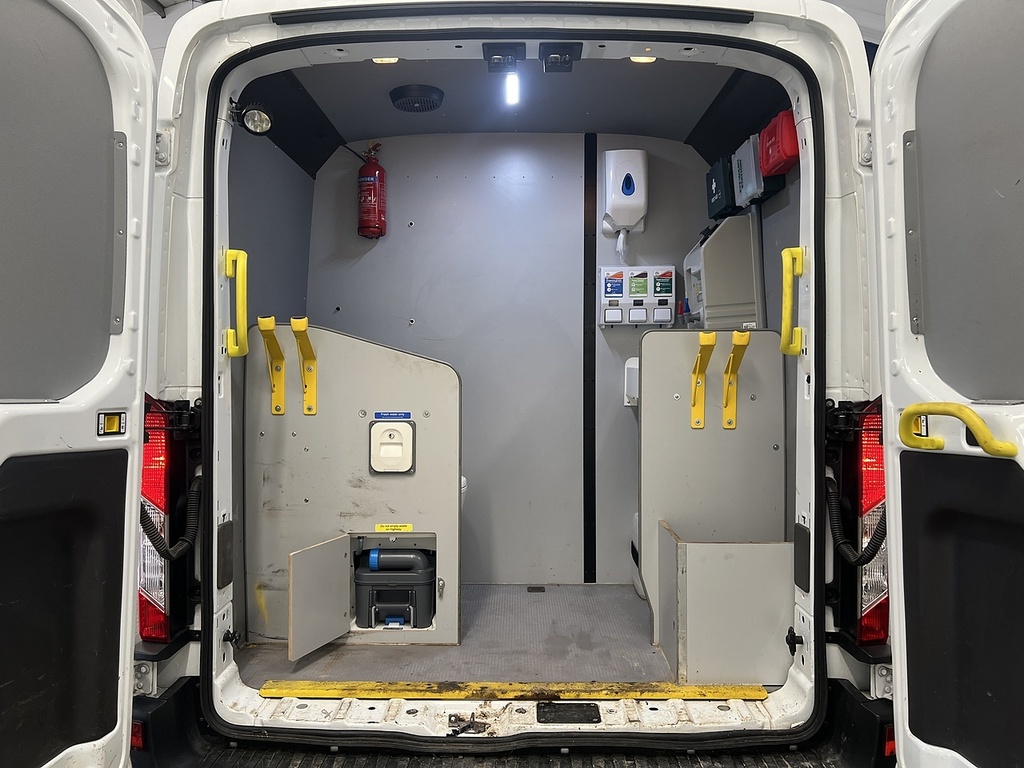 Ford Transit Custom 2.0 350 Ecoblue Leader Welfare Van 6Dr Manu White #5