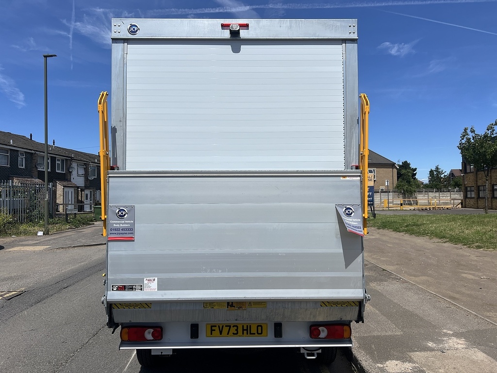 Peugeot Boxer 2.2 Bluehdi 335 Built For Business Luton Diese FV73HLO White #3