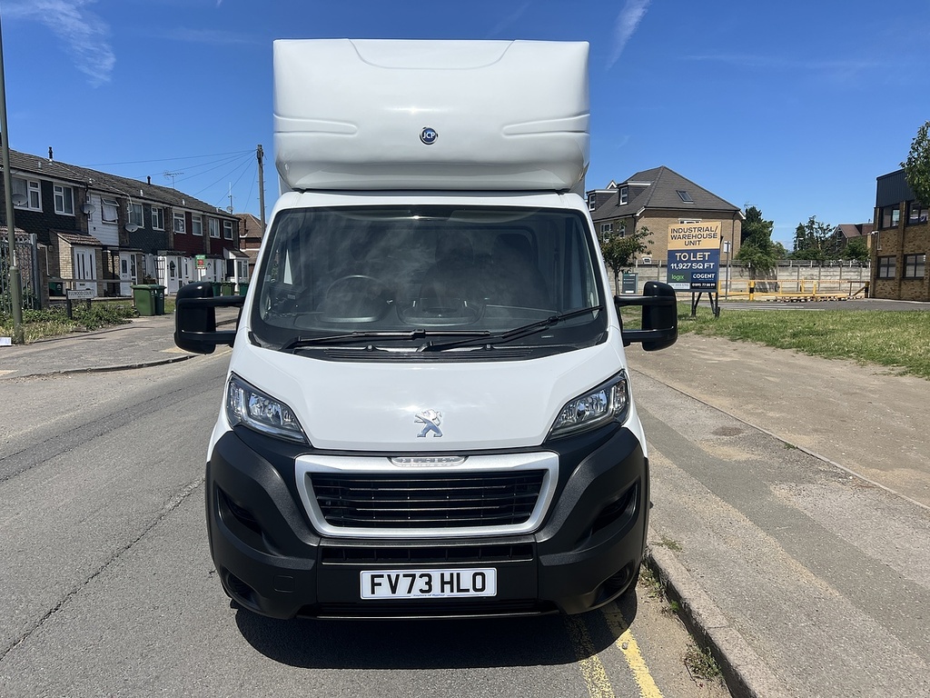 Peugeot Boxer 2.2 Bluehdi 335 Built For Business Luton Diese FV73HLO White #6