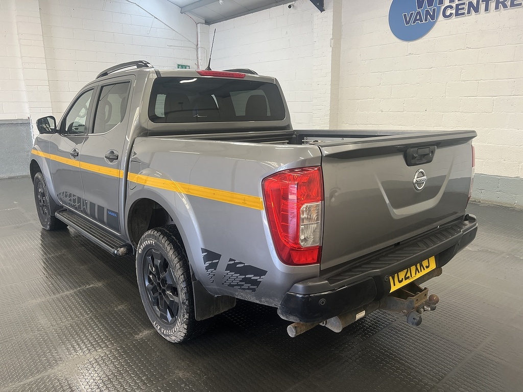 Nissan Navara 2.3 Dci N-guard Pickup Double Cab Grey #2