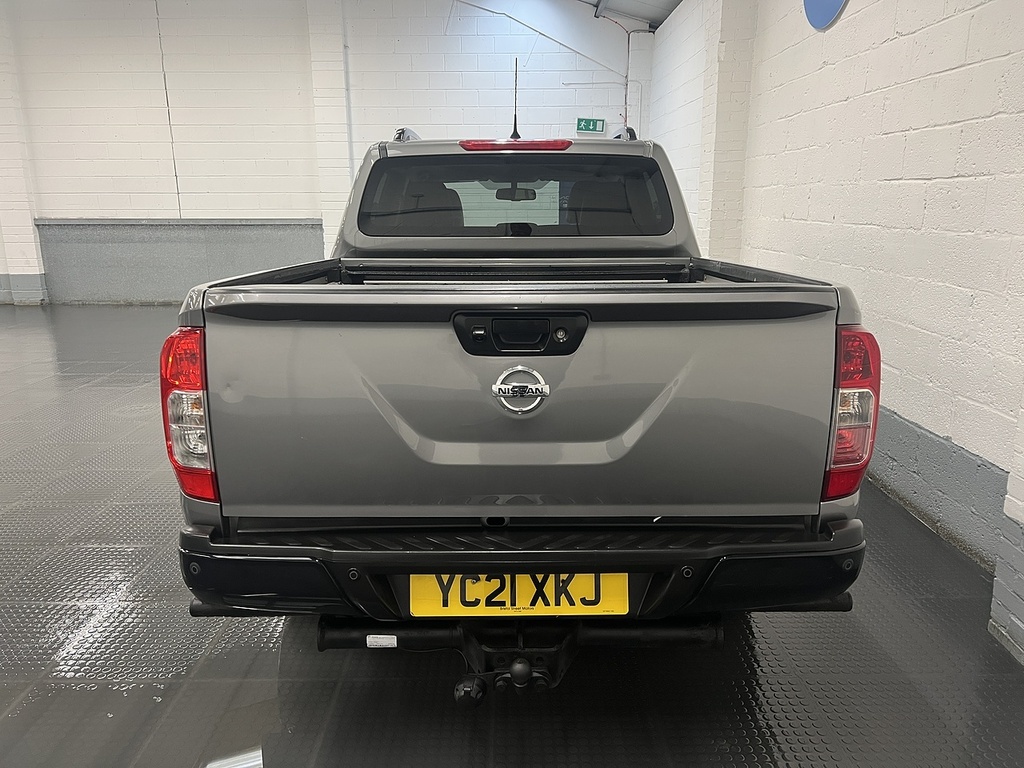 Nissan Navara 2.3 Dci N-guard Pickup Double Cab YC21XKJ Grey #4