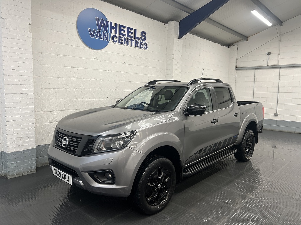 Nissan Navara 2.3 Dci N-guard Pickup Double Cab YC21XKJ Grey