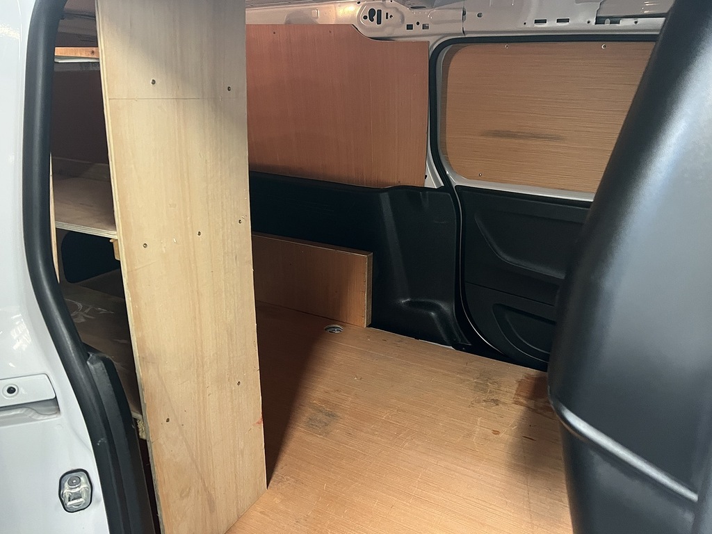Citroen Berlingo Combi Black #41