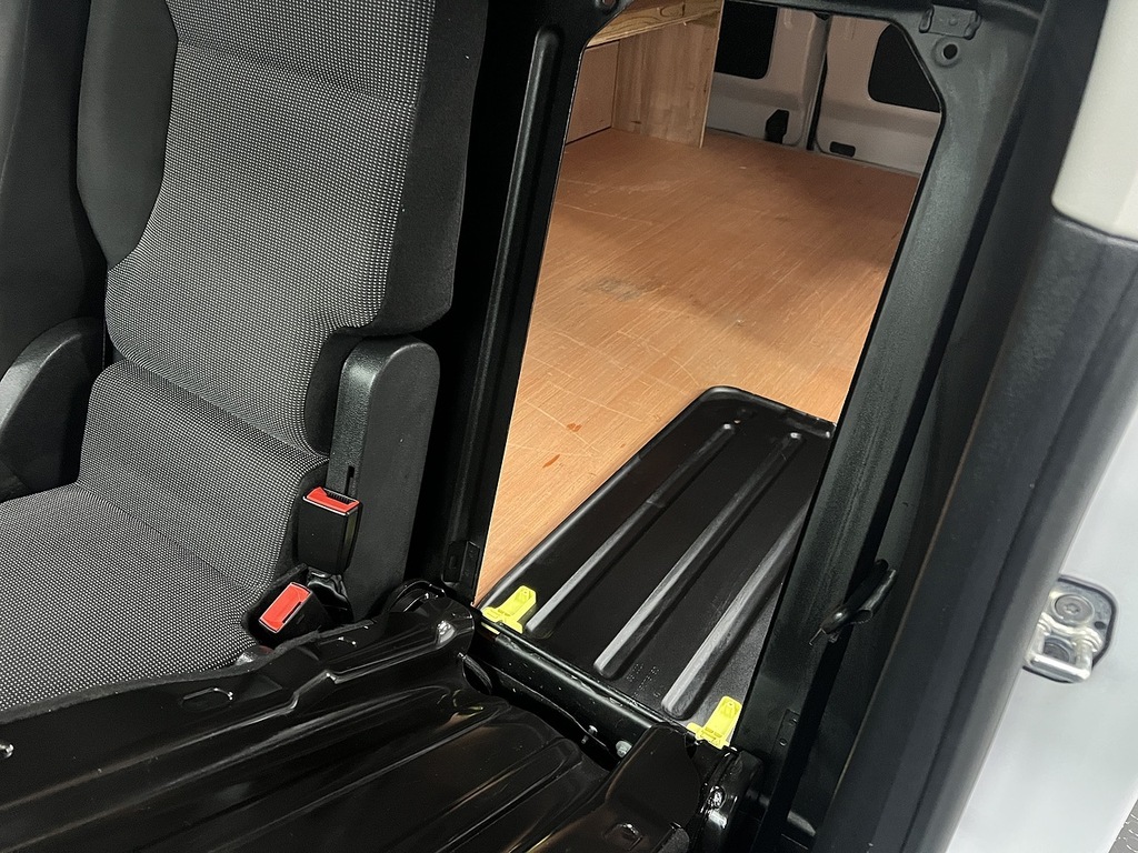 Citroen Berlingo Combi Black #36