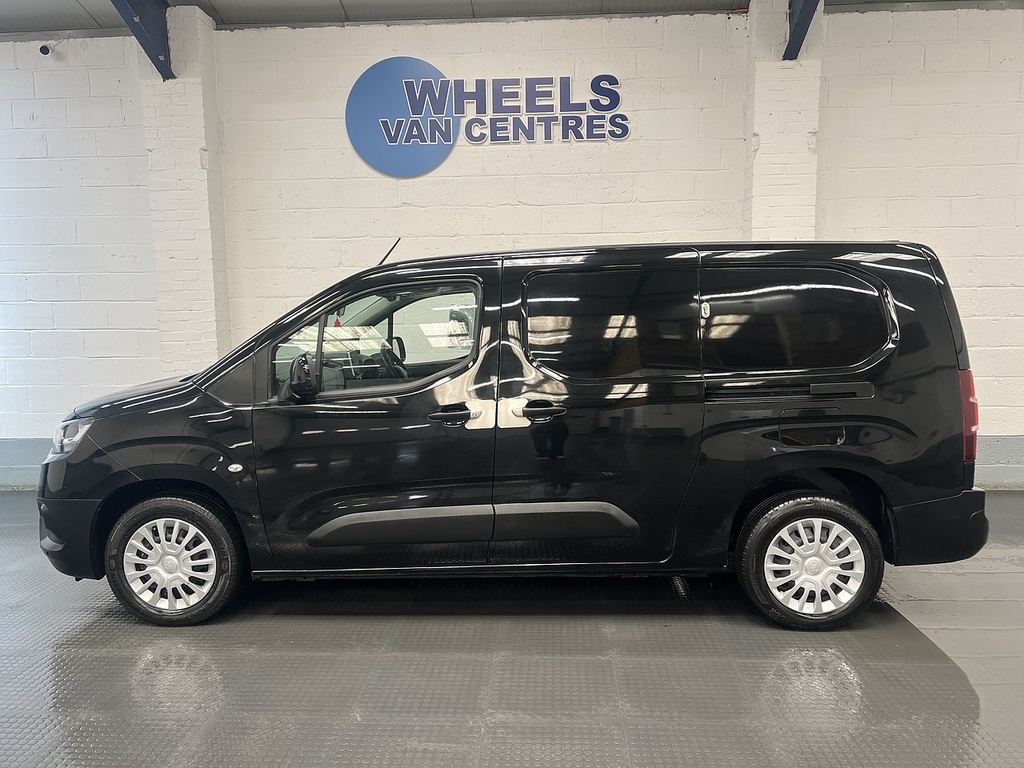 Toyota Proace City 1.5 Bluehdi Icon Long Panel Van Black #2