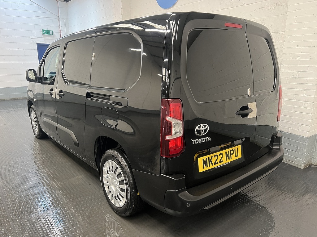 Toyota Proace City 1.5 Bluehdi Icon Long Panel Van Black #5