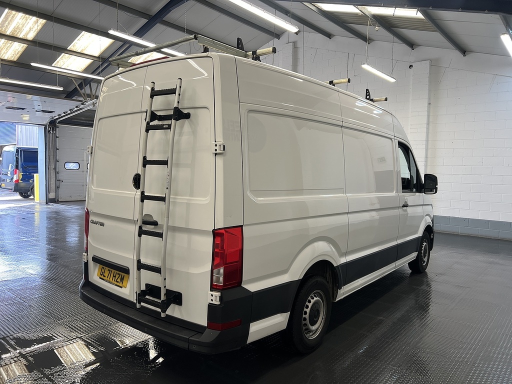 Volkswagen Crafter 2.0 Tdi Cr35 Startline Panel Van White #3