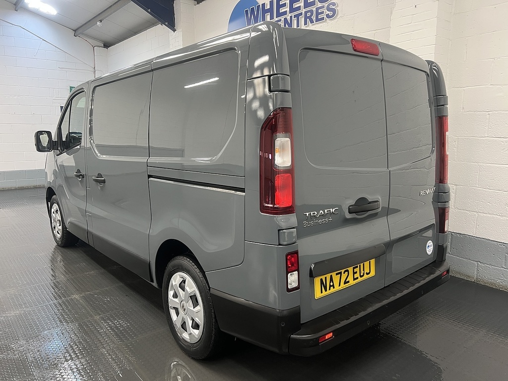 Renault Trafic 2.0 Dci Blue Sl28 Business Panel Van M Grey #3
