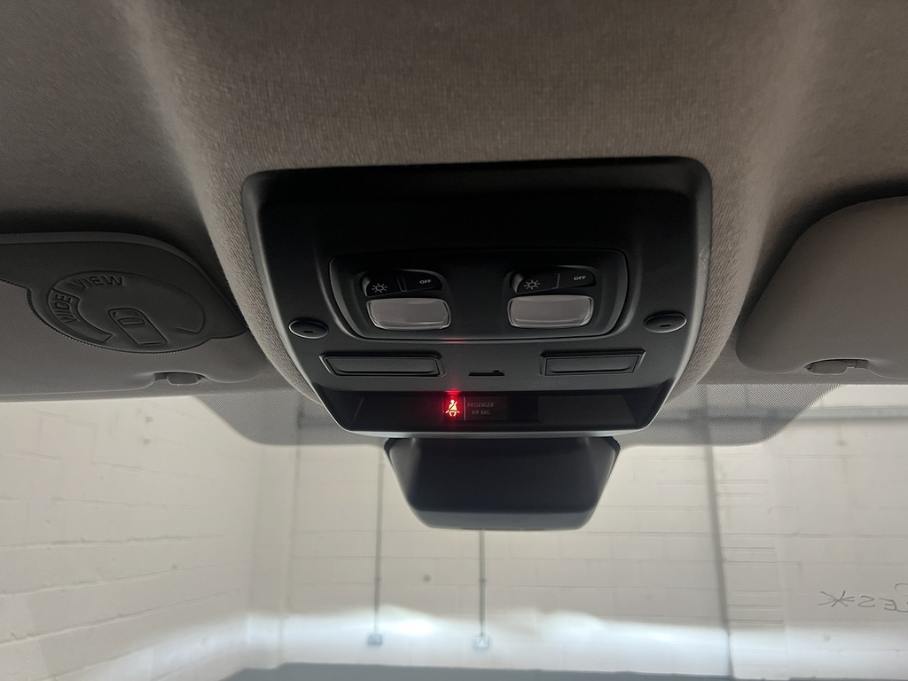 Renault Trafic Mpv White #26