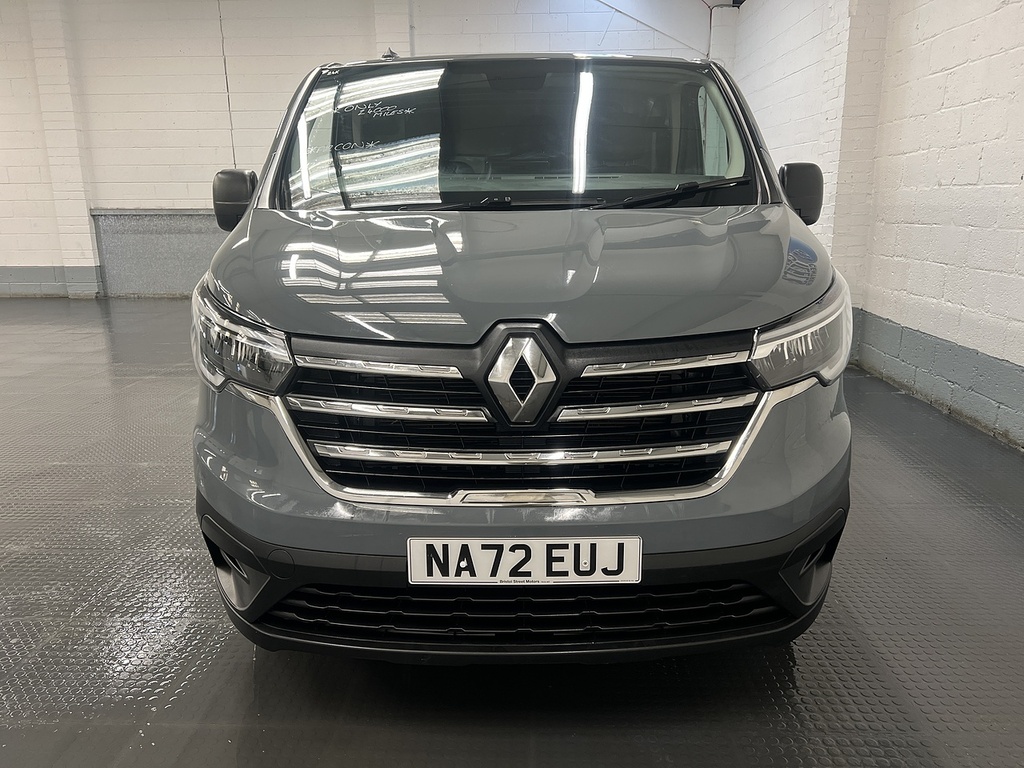Renault Trafic Mpv White #8