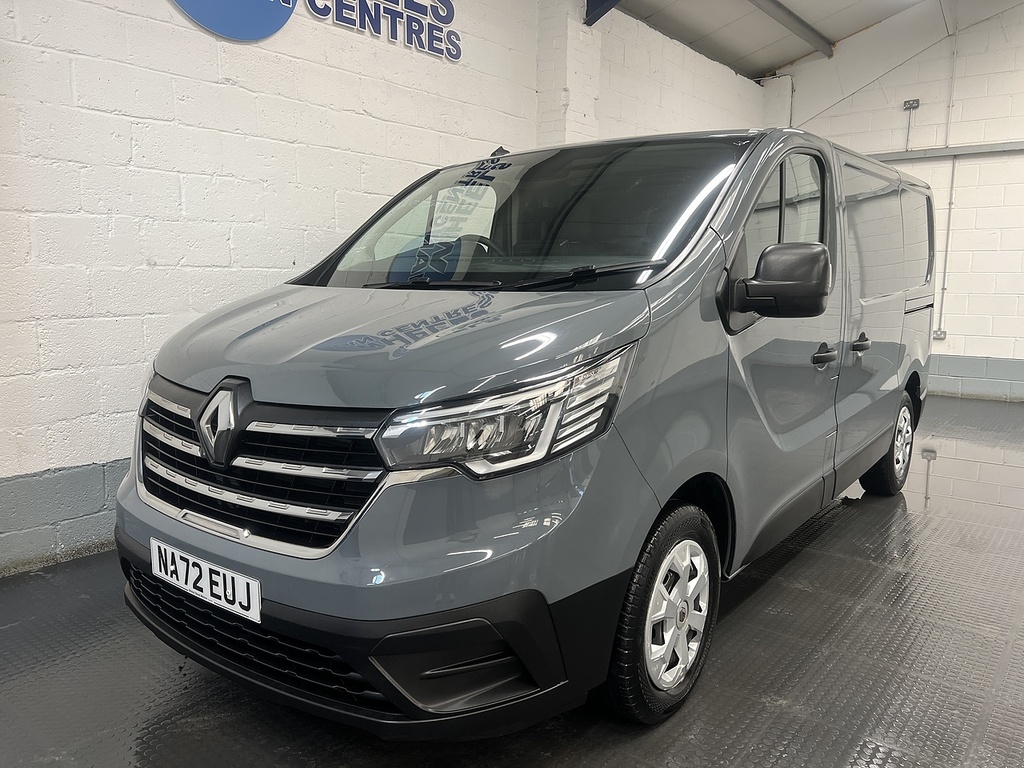 Renault Trafic 2.0 Dci Blue Sl28 Business Panel Van M Grey