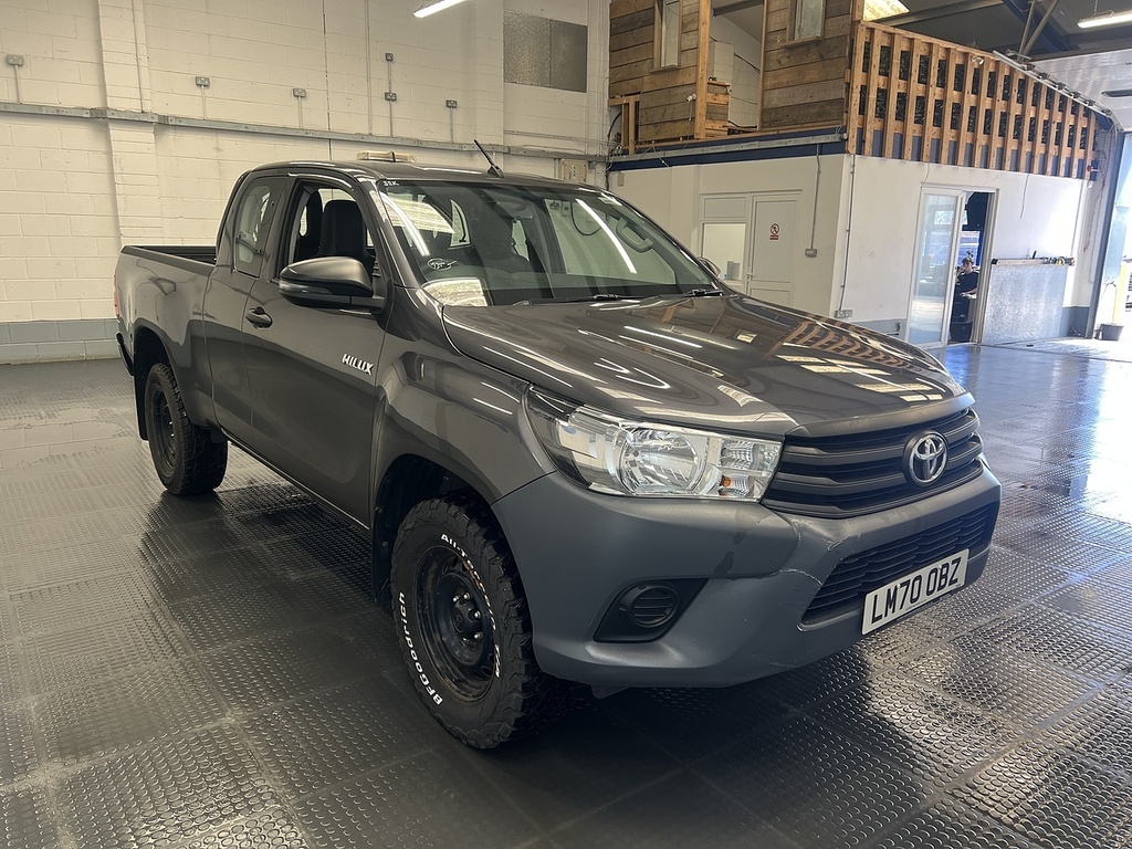 Toyota HILUX 2.4 D-4d Active Extra Pickup Extended Cab Dies Grey #4