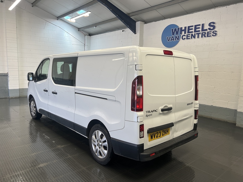 Renault Trafic 2.0 Dci Blue Ll30 Sport Crew Van Double Cab 6Dr Di White #2