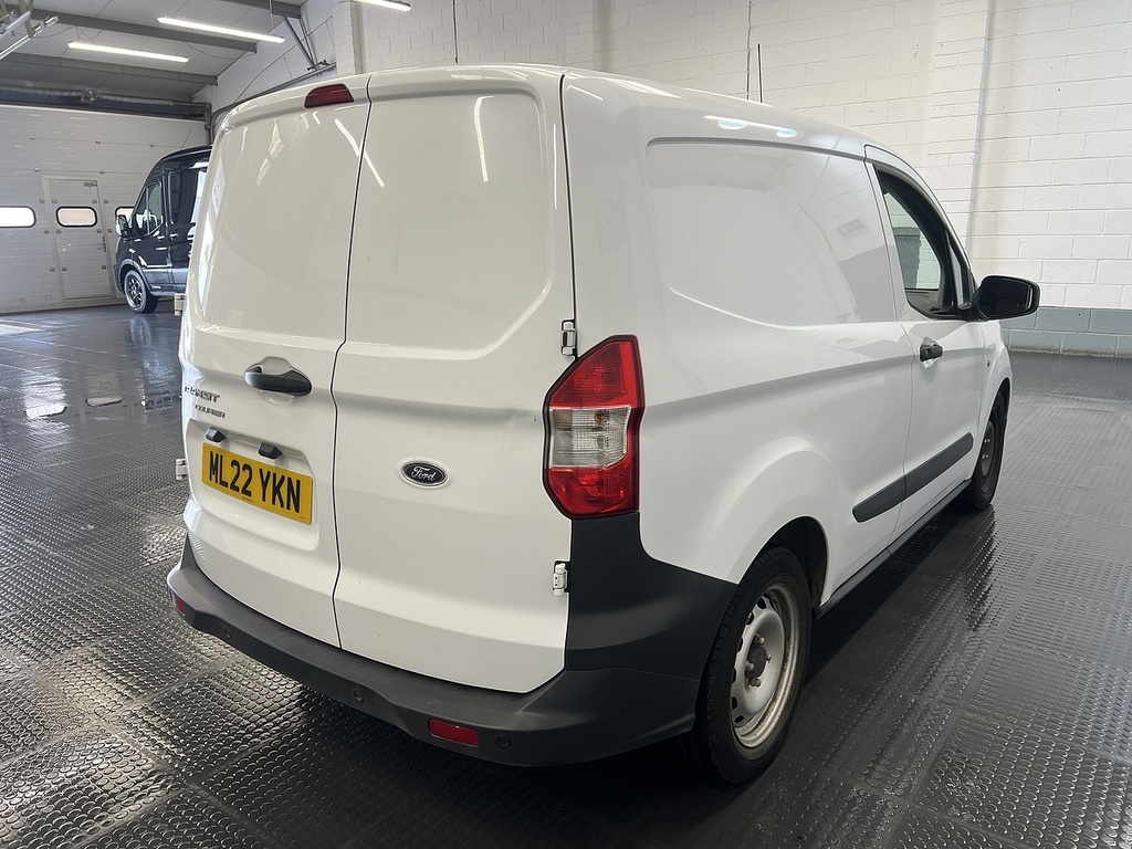 Ford Transit Courier 1.0 Ecoboost Leader Panel Van L1 White #3