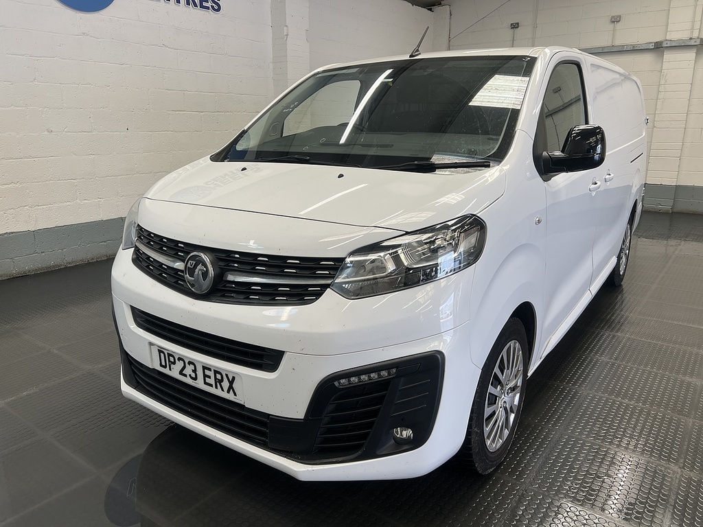 Vauxhall Vivaro 1.5 Turbo D 2900 Pro Panel Van 6Dr L White