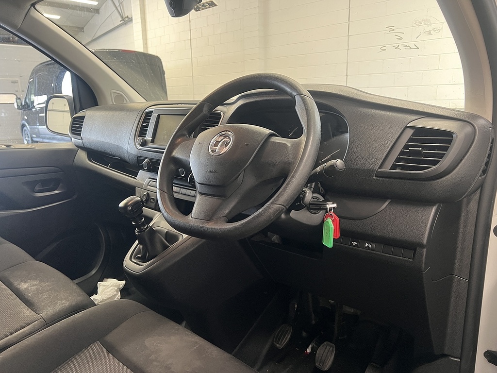 Vauxhall Vivaro 1.5 Turbo D 2900 Pro Panel Van 6Dr L White #6
