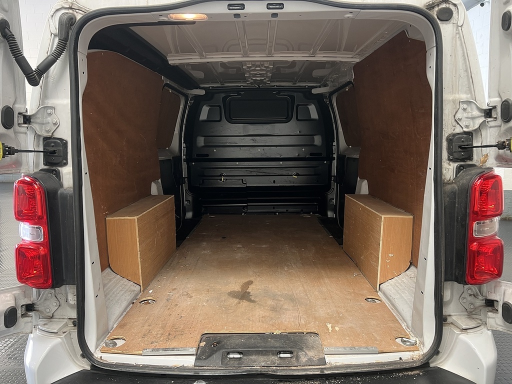 Vauxhall Vivaro 1.5 Turbo D 2900 Pro Panel Van 6Dr L White #5