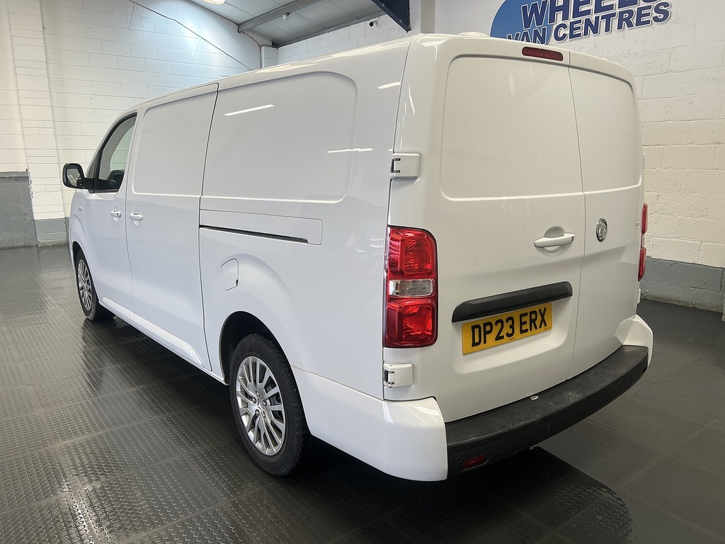 Vauxhall Vivaro 1.5 Turbo D 2900 Pro Panel Van 6Dr L White #2