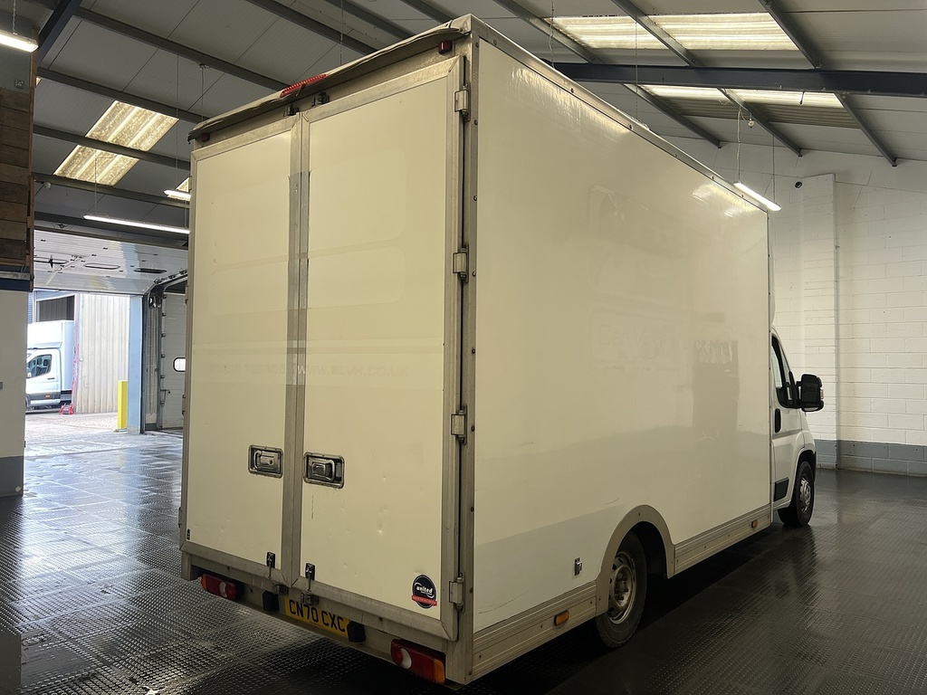 Peugeot Boxer 2.2 Bluehdi 335 Built For Business Low Loader Luto White #3