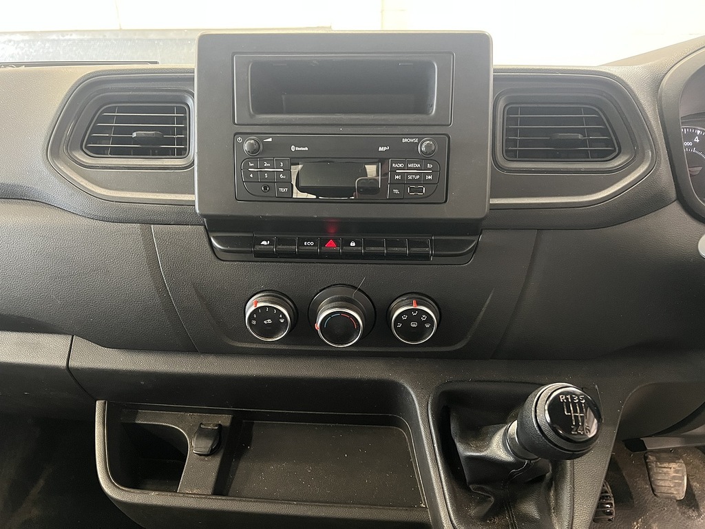 Renault Master 2.3 Dci 35 Business Platform Cab White #5