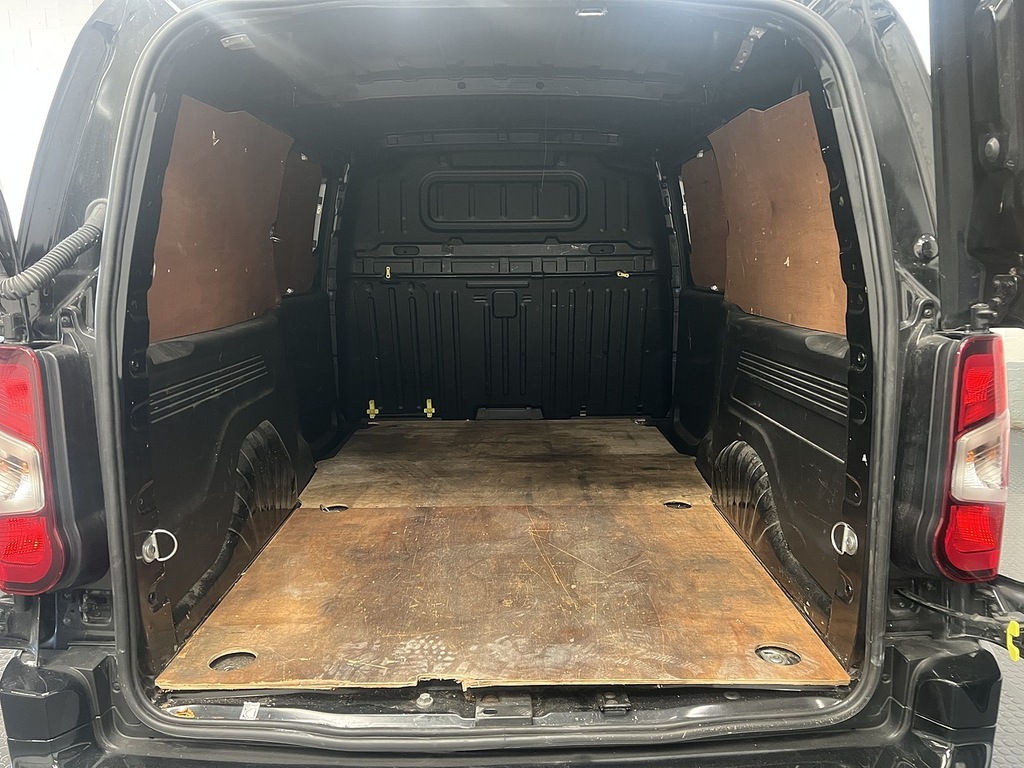 Vauxhall Combo 1.5 Turbo D 2300 Pro Panel Van 6Dr L Black #5