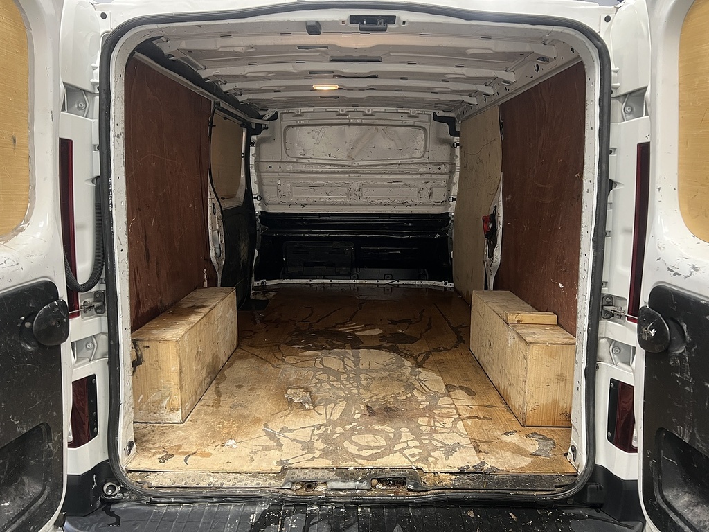 Renault Trafic Dci Blue Ll30 Business White #5