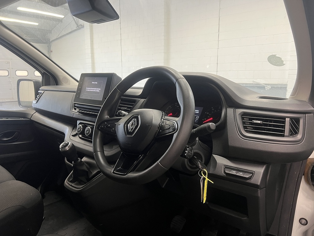 Renault Trafic Dci Blue Ll30 Business White #6