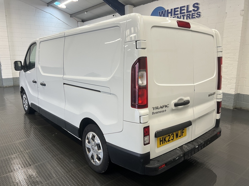 Renault Trafic Dci Blue Ll30 Business White #2