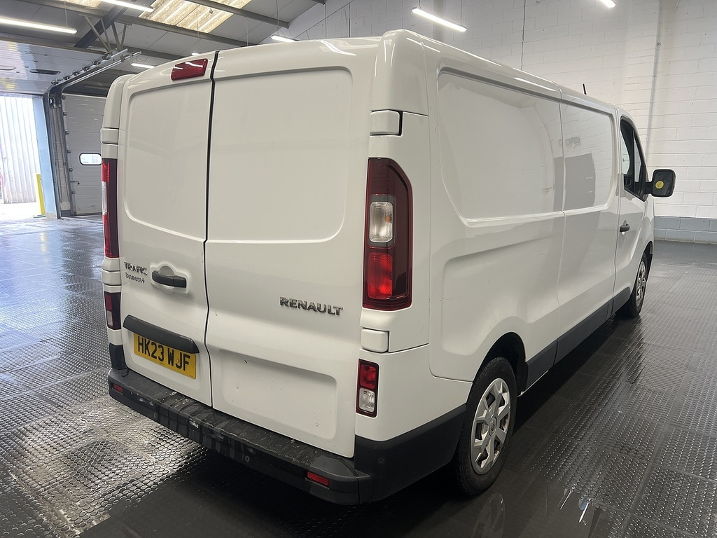 Renault Trafic Dci Blue Ll30 Business White #3