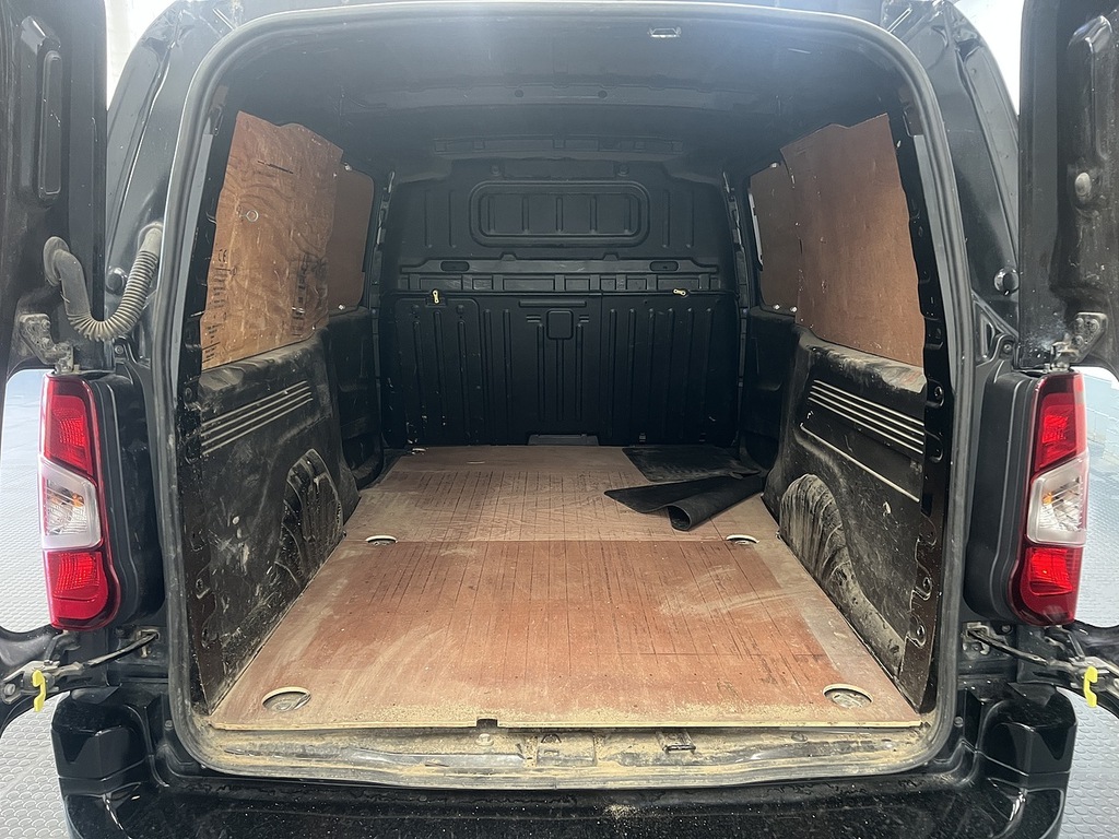Vauxhall Combo 1.5 Turbo D 2300 Pro Panel Van 6Dr L Black #5