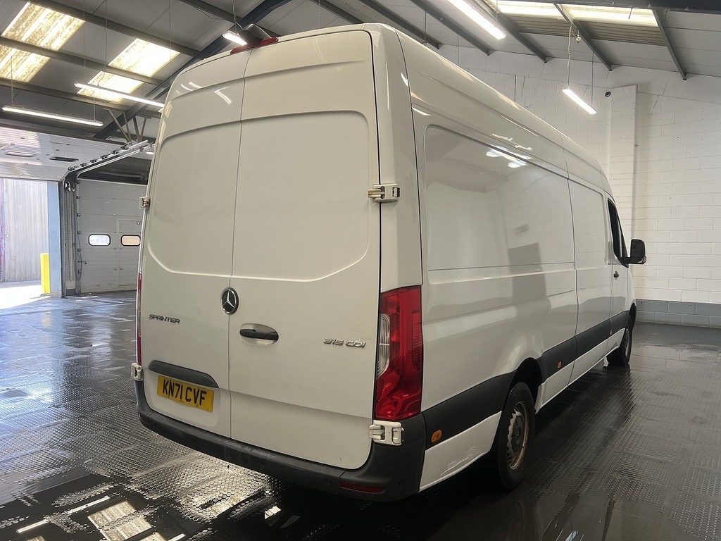 Mercedes-Benz Sprinter 2.0 315 Cdi Progressive Panel Van Manua White #3