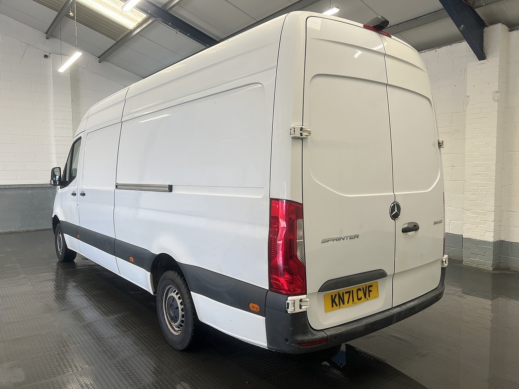 Mercedes-Benz Sprinter 2.0 315 Cdi Progressive Panel Van Manua White #2