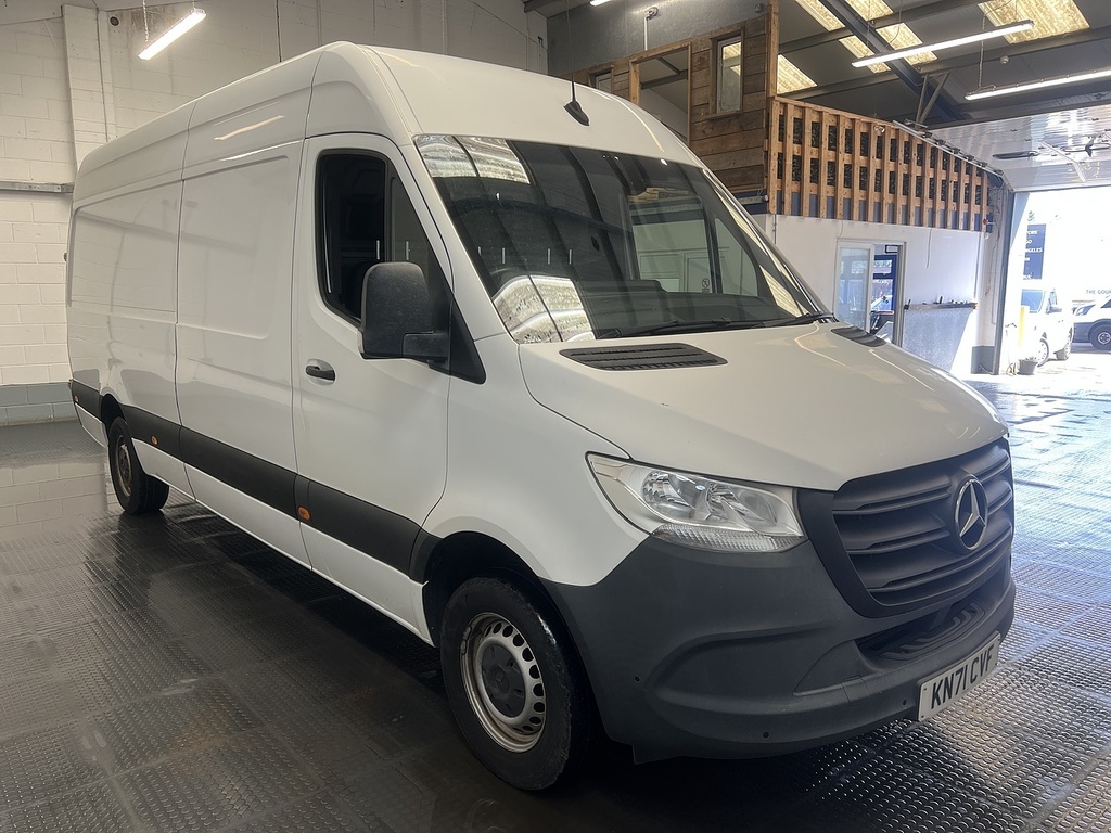 Mercedes-Benz Sprinter 2.0 315 Cdi Progressive Panel Van Manua White #4