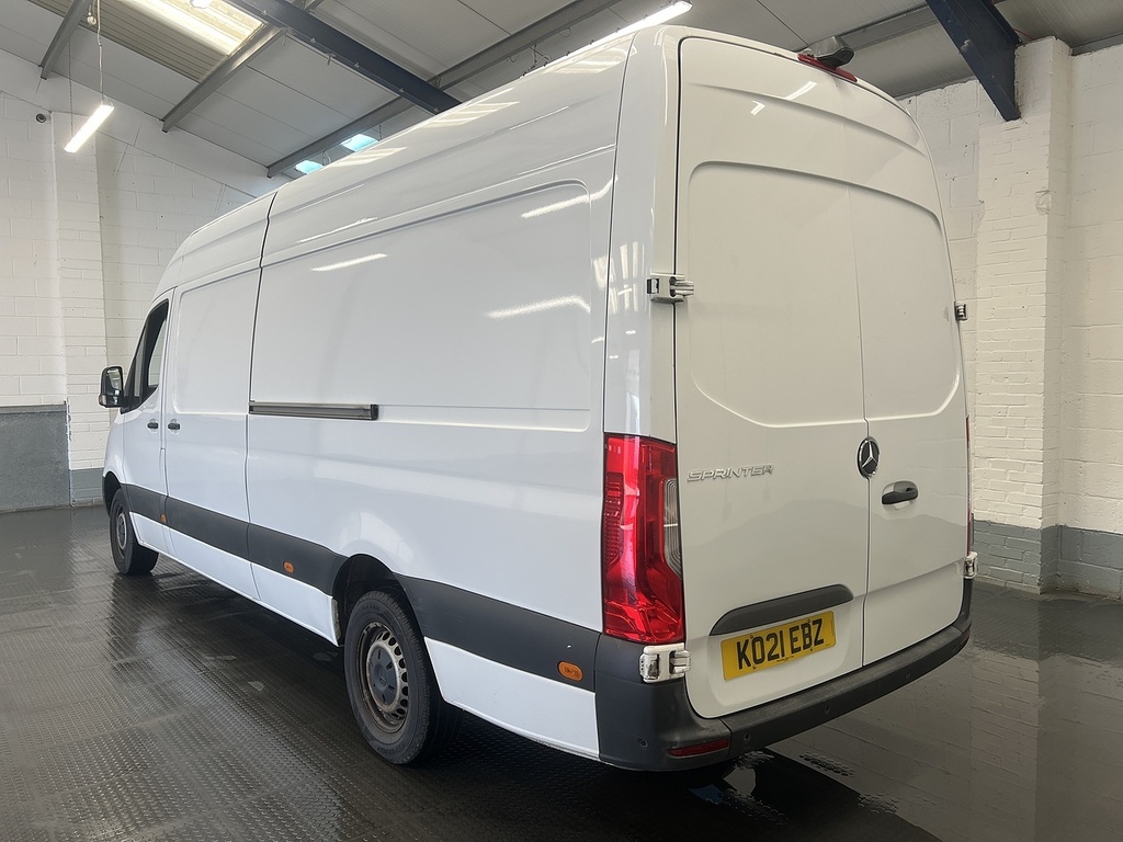 Mercedes-Benz Sprinter 2.0 315 Cdi Progressive Panel Van Manua White #2