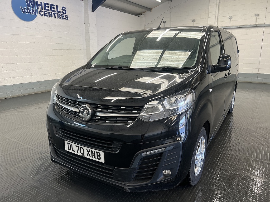 Vauxhall Vivaro 2.0 Turbo D 3100 Sportive Panel Van Man Black