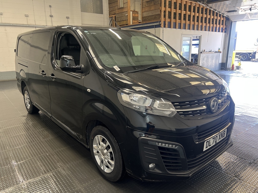 Vauxhall Vivaro 2.0 Turbo D 3100 Sportive Panel Van Man Black #4