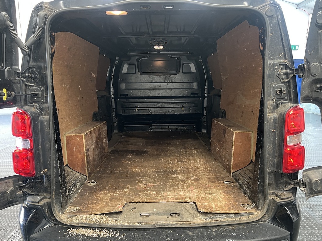 Vauxhall Vivaro 2.0 Turbo D 3100 Sportive Panel Van Man Black #5