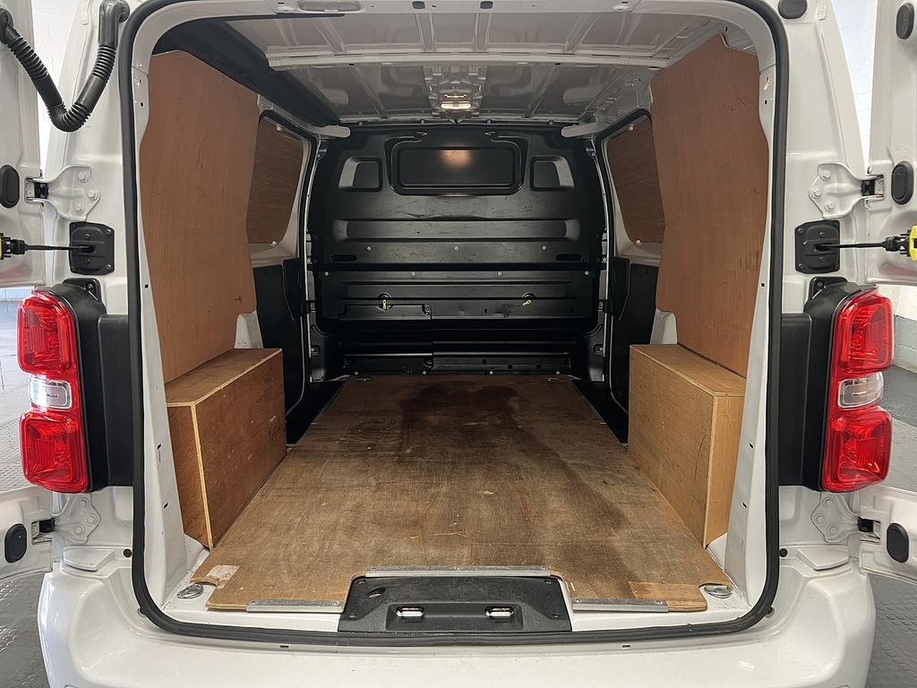 Vauxhall Vivaro 1.5 Turbo D 2900 Pro Panel Van 6Dr L White #5
