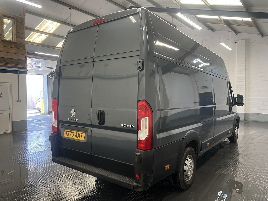 Peugeot Boxer 2.2 Bluehdi 435 Professional Premium Panel Van 5 Grey #3