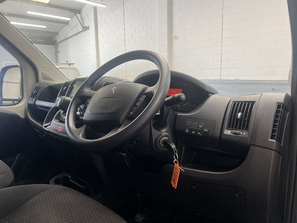 Peugeot Boxer 2.2 Bluehdi 435 Professional Premium Panel Van 5 Grey #6