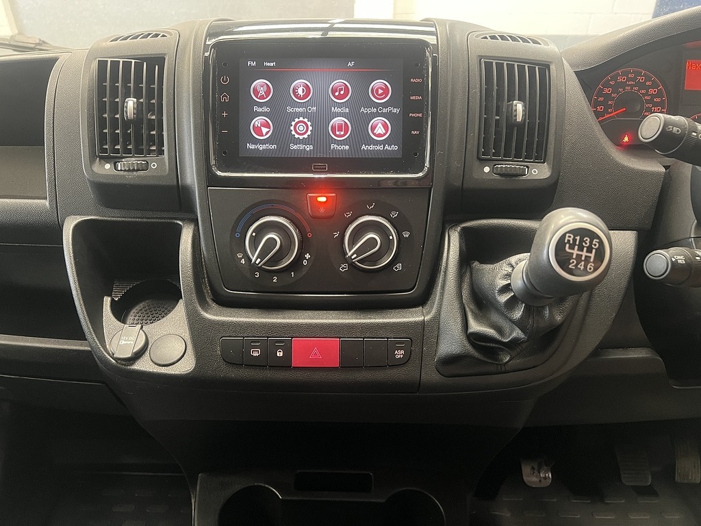Peugeot Boxer 2.2 Bluehdi 335 Professional Premium Panel Van 5 White #9