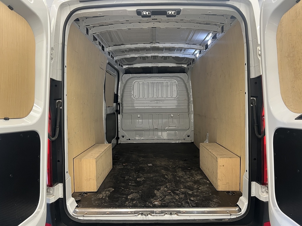 Maxus Deliver 9 D20 White #5
