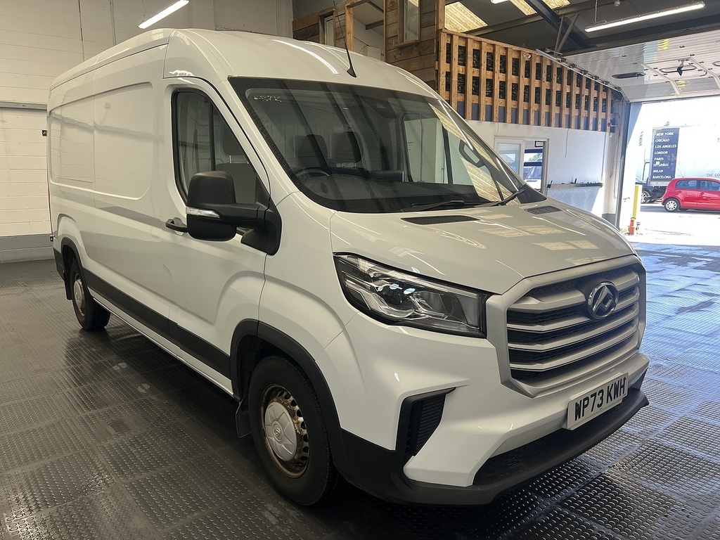 Maxus Deliver 9 D20 White #4