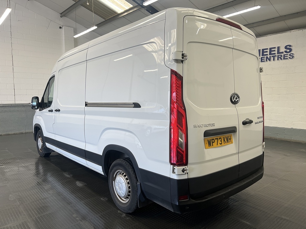 Maxus Deliver 9 D20 White #2