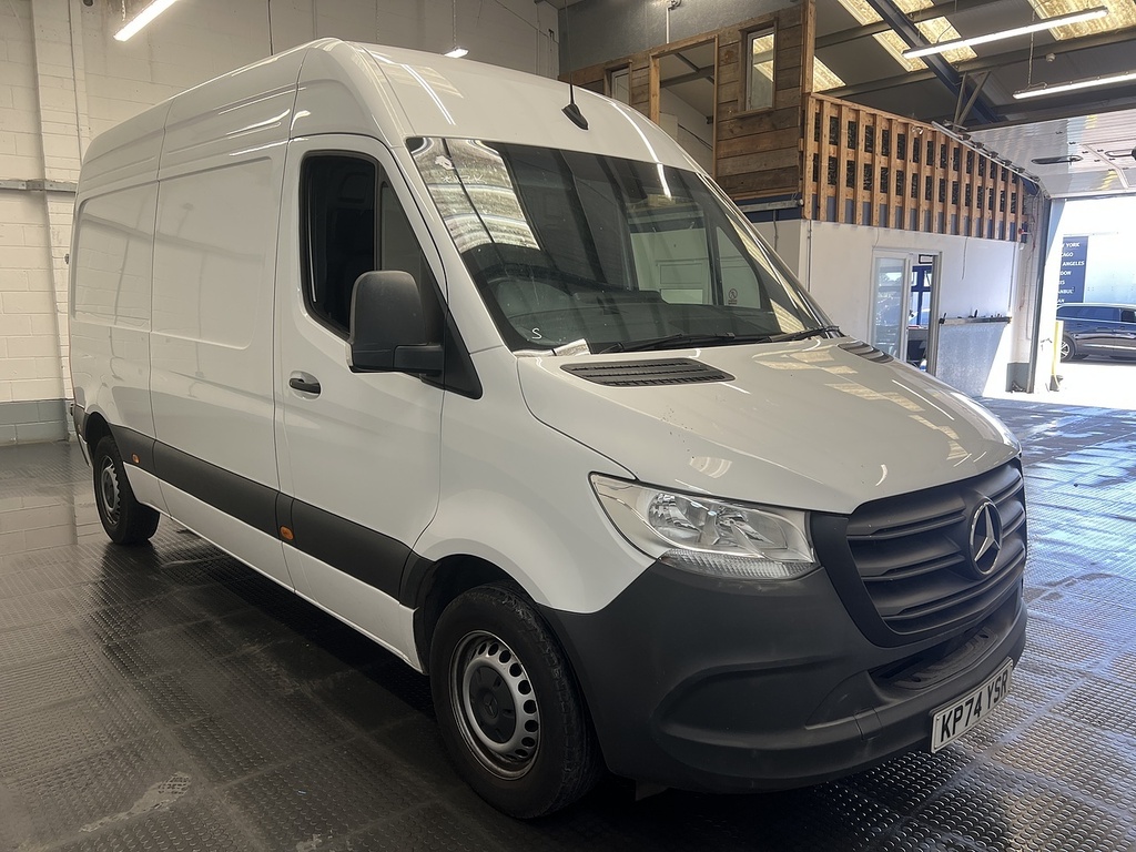 Mercedes-Benz Sprinter 315 Cdi Premium White #4