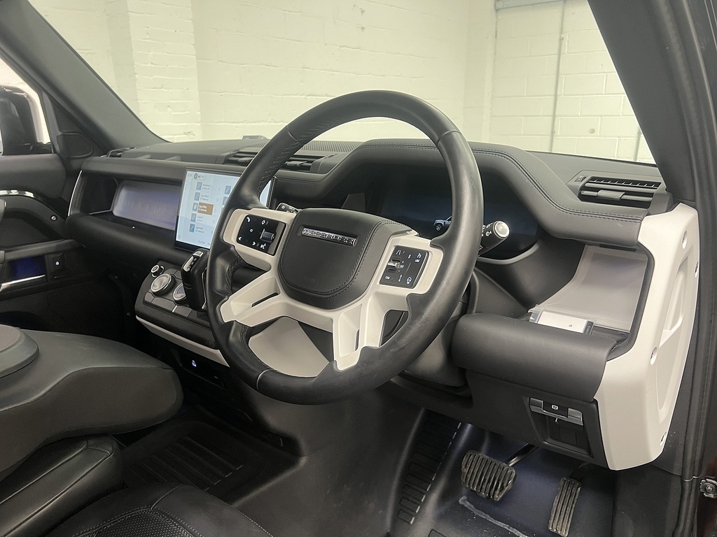 Land Rover Defender 90 3.0 D250 X-dynamic Se 90 Black #11