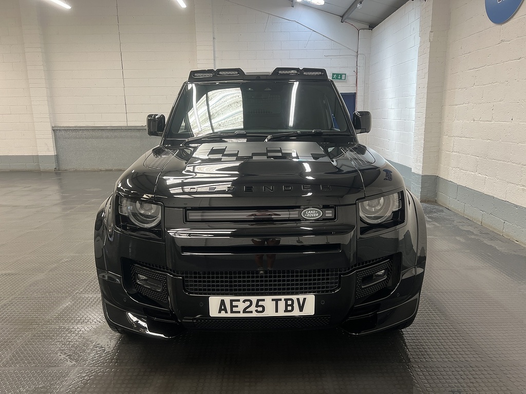 Land Rover Defender 90 3.0 D250 X-dynamic Se 90 Black #8