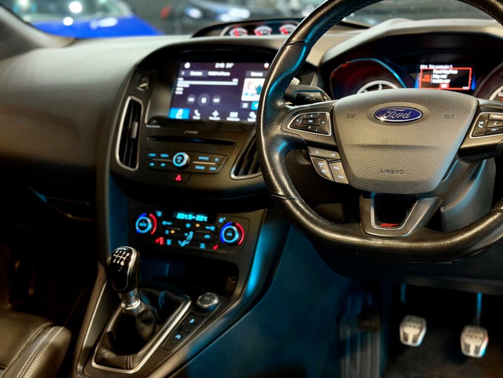Ford Focus 1.0 Ecoboost 125 St-line 5Dr- Touch Screen, Start Grey #33