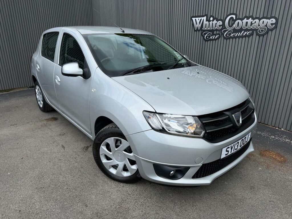 Dacia Sandero Hatchback 1.5 Dci Laureate Euro 5 201313 Silver
