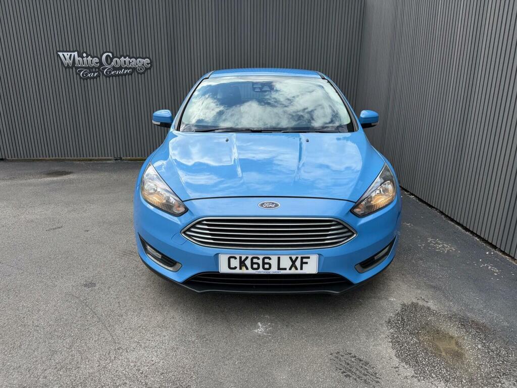 Ford Focus Hatchback 1.5 Tdci Titanium Euro 6 Ss 2016 CK66LXF Blue #4
